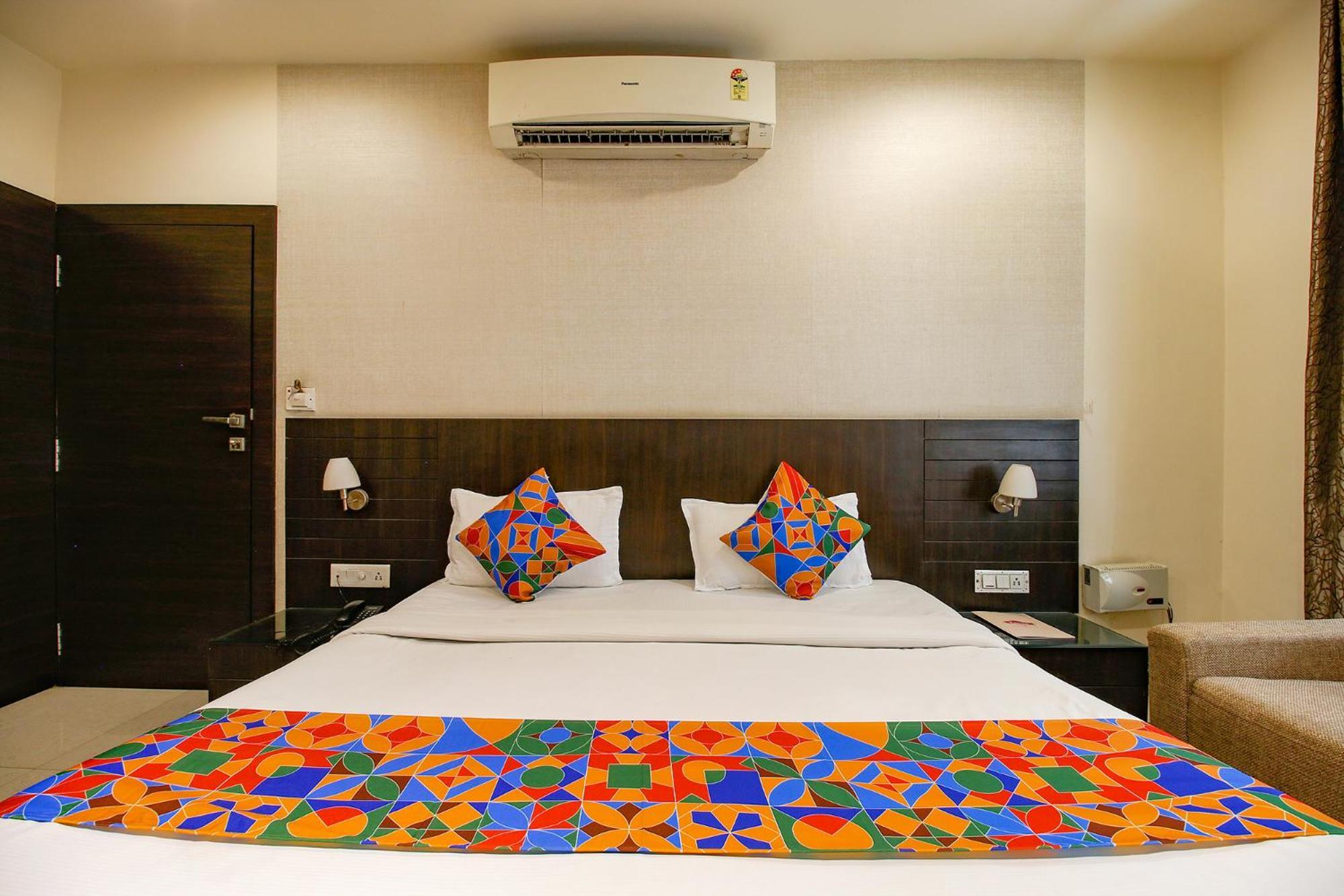 בהופאל Hotel Regency מראה חיצוני תמונה